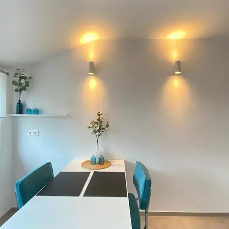 K1889 - Colin Apartment *